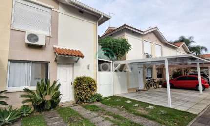Sobrado em condomínio com, 2(dois) dormitórios, localizado no bairro Marechal Rondon.