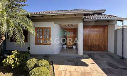 Casa térrea com 3 (três) dormitórios, sendo 1 (uma) suíte, localizada no bairro Niterói.