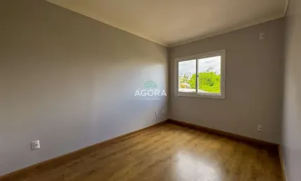 Sobrado em condomínio fechado com 3 (três) dormitórios, localizado no bairro Nossa Sra. das Graças.