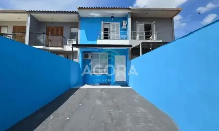 Sobrado com 2 (dois) dormitórios, localizado no bairro São José em Canoas.