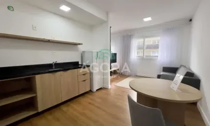 Apartamento loft, 1 (um) dormitório, semi mobiliado, com vaga. Ótima localização