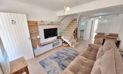 Lindo sobrado com 2 (dois) dormitórios, localizado no bairro Niterói em Canoas.