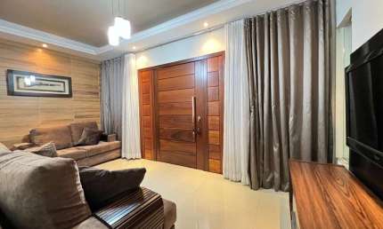 Casa 4 quartos, suíte, 2 salas, 3 banheiros, 1 vaga, 300m²