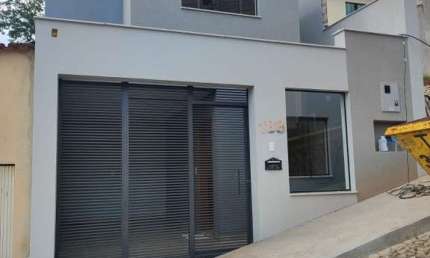 Casa à venda em Conselheiro Lafaiete-MG, Alvorada, 3 quartos, 1 suíte, 3 banheiros, 114m².