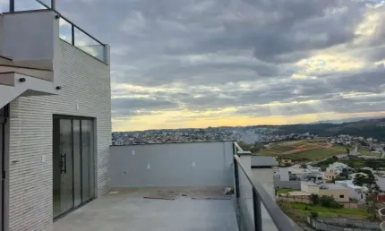 Cobertura  triplex à venda em Conselheiro Lafaiete-MG, Novo Horizonte: 3 quartos, 1 suíte, 2 salas, 2 banheiros, 1 vaga, 17.032m²!