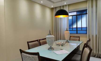 Casa 3 quartos, 1 suíte, 4 salas e área de 195m² no bairro São Sebastião.