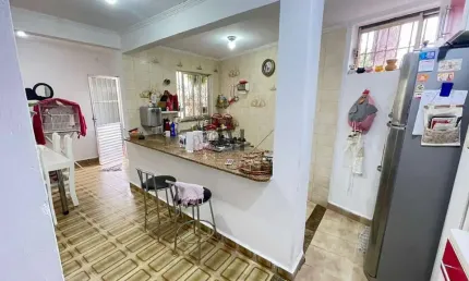 Casa Térrea para Venda em Santo André, Jardim Bom Pastor, 3 dormitórios, 1 suíte, 2 banheiros, 5 vagas