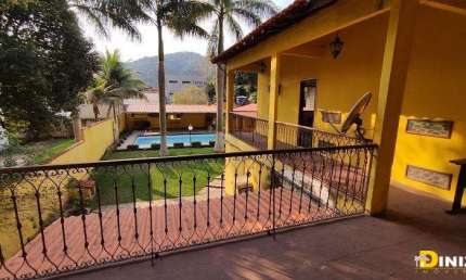 Casa para Venda em Duque de Caxias, Parque A Equitativa, 3 dormitórios, 3 suítes, 6 banheiros, 4 vagas
