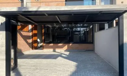 Triplex de alto padrão em balneário piçarras - arquitetura moderna a 400m do mar!