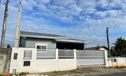 - Casa 01 suite mais 4 dorm. Praia do Grant - Barra Velha