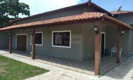 Casa com 3 quartos à venda na Avenida Araruama, 180, Parati, Araruama