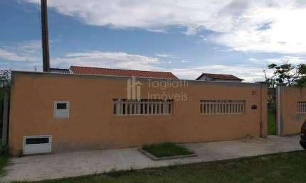 Casa com 2 quartos à venda na Rua Niquelândia, 125, Parati, Araruama