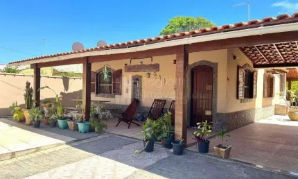 Casa com 3 quartos à venda na Rua Das Avencas, 67, Praia Seca, Araruama