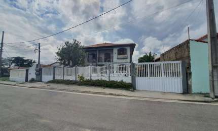 Apartamento com 2 quartos para alugar na Rua Petrópolis, 659, Coqueiral, Araruama