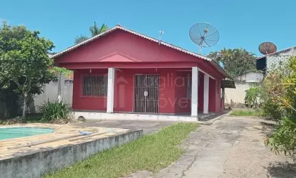 Casa com Piscina e Documentação ok - Aceita financiamento