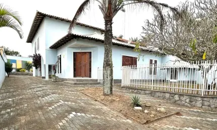 Casa com 3 quartos à venda na Pontinha, Araruama 