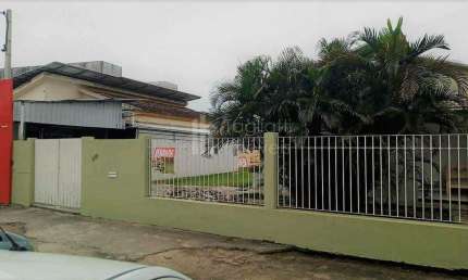 Ponto Comercial à venda no bairro Centro em Araruama/RJ