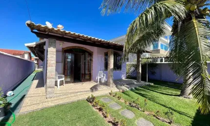 Ótima casa linear em condomínio fechado próximo à lagoa em Praia Seca