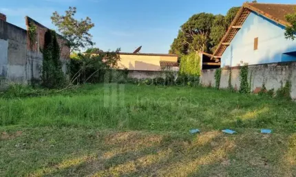 Terreno à venda no Parque Hotel, Araruama 