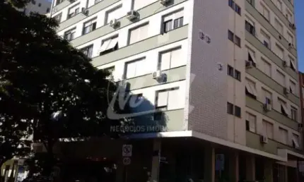 Apartamento 1 dormitório, de frente, 45m2 privativos, elevadores, reformado, ensolarado, ficam móveis sob medida, andradas próximo ao gazômetro.
