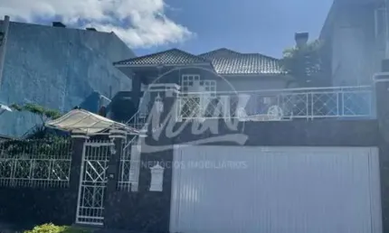CASA NA VILA ASSUNÇÃO, TÉRREA LIVING AMPLO COM LAREIRA, SALA DE   JANTAR,COZINHA COM ARMARIOS, SUÍTE COM HIDRO, 3 DORMITÓRIOS, ANEXO COM CHURRASQUEIRA, E PATIO. 1.650.000,00 !! VENHA VISITAR !