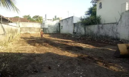 Terreno à venda no Jardim Virgínia, Guarujá 