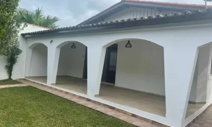 Casa com 2 quartos à venda na Rua Gerônimo Lopes Agria, Jardim Guaiuba, Guarujá