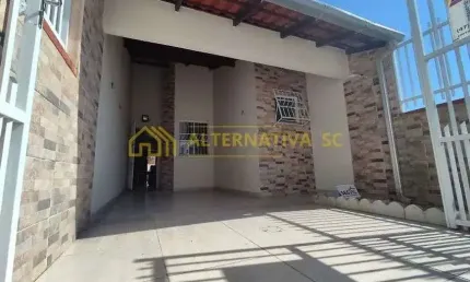 Casa à venda com 02 quartos sendo 01 suíte em Itacolomi - Balneário Piçarras - SC