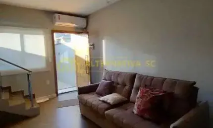 Lindo Sobrado à venda com 02 suítes em Itacolomi, Balneário Piçarras, Santa Catarina