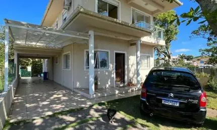 Casa à venda no bairro Ponta das Canas - Florianópolis/SC