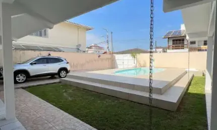 Casa à venda no bairro Ingleses do Rio Vermelho - Florianópolis/SC