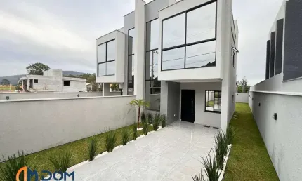Sobrado à venda no bairro são joão do rio vermelho - florianópolis/sc