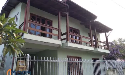 Casa à venda no bairro Ponta das Canas - Florianópolis/SC