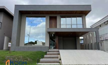 Casa à venda no bairro Ingleses do Rio Vermelho - Florianópolis/SC