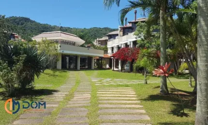 Casa à venda no bairro Ponta das Canas - Florianópolis/SC