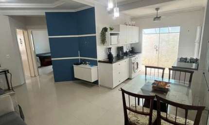 Apartamento Garden mobiliado com 100m² á aproximadamente 500 metros da Praia dos Ingleses