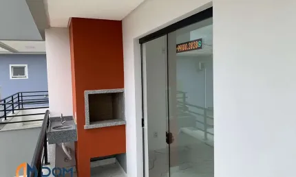 Excelente Apartamento com 63m² de área privativa, aproximadamente 5km da BR 101 e Shopping Continente, São José/SC.