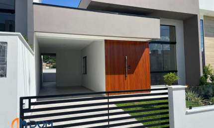 Excelente Casa Térrea com 75m², Loteamento Alta Vista em Potecas, São José/SC.