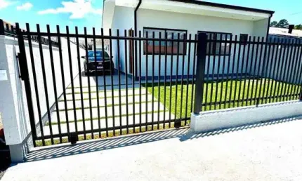 Casa Térrea com 75m², aproximadamente 6km da BR 101, em Potecas, São José/SC .