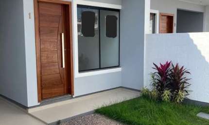 Excelente Casa Térrea com 92m², aproximadamente 7km da BR 101 em São José/SC.