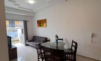 Apartamento Garden Mobiliado com 93m² á aproximadamente 400 metros da Praia dos Ingleses.