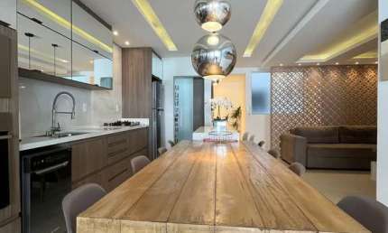 Apartamento Alto Padrão mobiliado, localizado 300 metros da praia dos Ingleses, Florianópolis/SC.