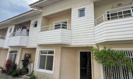 Sobrado à venda no bairro Ingleses do Rio Vermelho - Florianópolis/SC