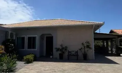 Casa Comercial com amplo quintal na Praia dos Ingleses