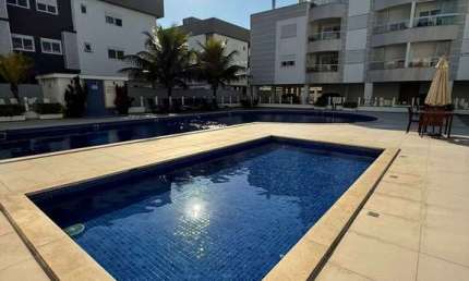 Apartamento Mobiliado com 105m²á aproximadamente 350 metros da Praia dos Ingleses
