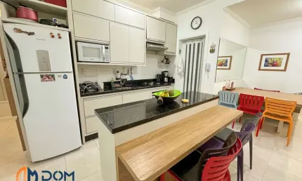 Apartamento amplo com 2 suítes, a 250 metros da  praia dos ingleses, florianópolis/sc.
