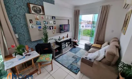 Cobertura semi mobiliada com 168m² á aproximadamente 1,3km da Praia dos Ingleses;