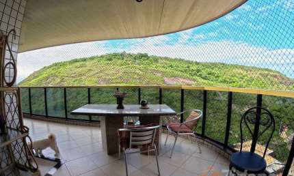 Apartamento de 4 quartos para quem busca espaço e elegância.
