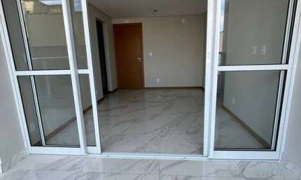 Apartamento de 2 Quartos em Prédio Novo, Pronto para Morar!