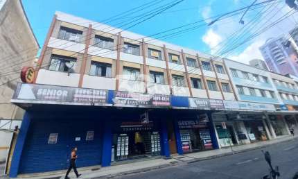 Apartamento com 3 quartos para alugar no Centro, Juiz de Fora 